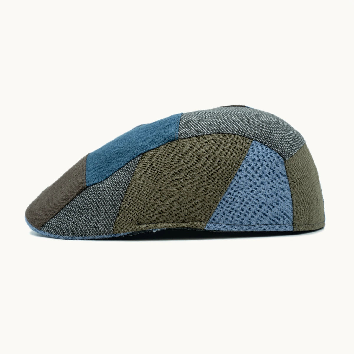 gorra patchwork azul y tierra vista lateral