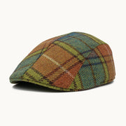 Gorra Heritage de lana en tonos verde y tierra con cuadros grandes Gorras Paula hecha en España vista frontal