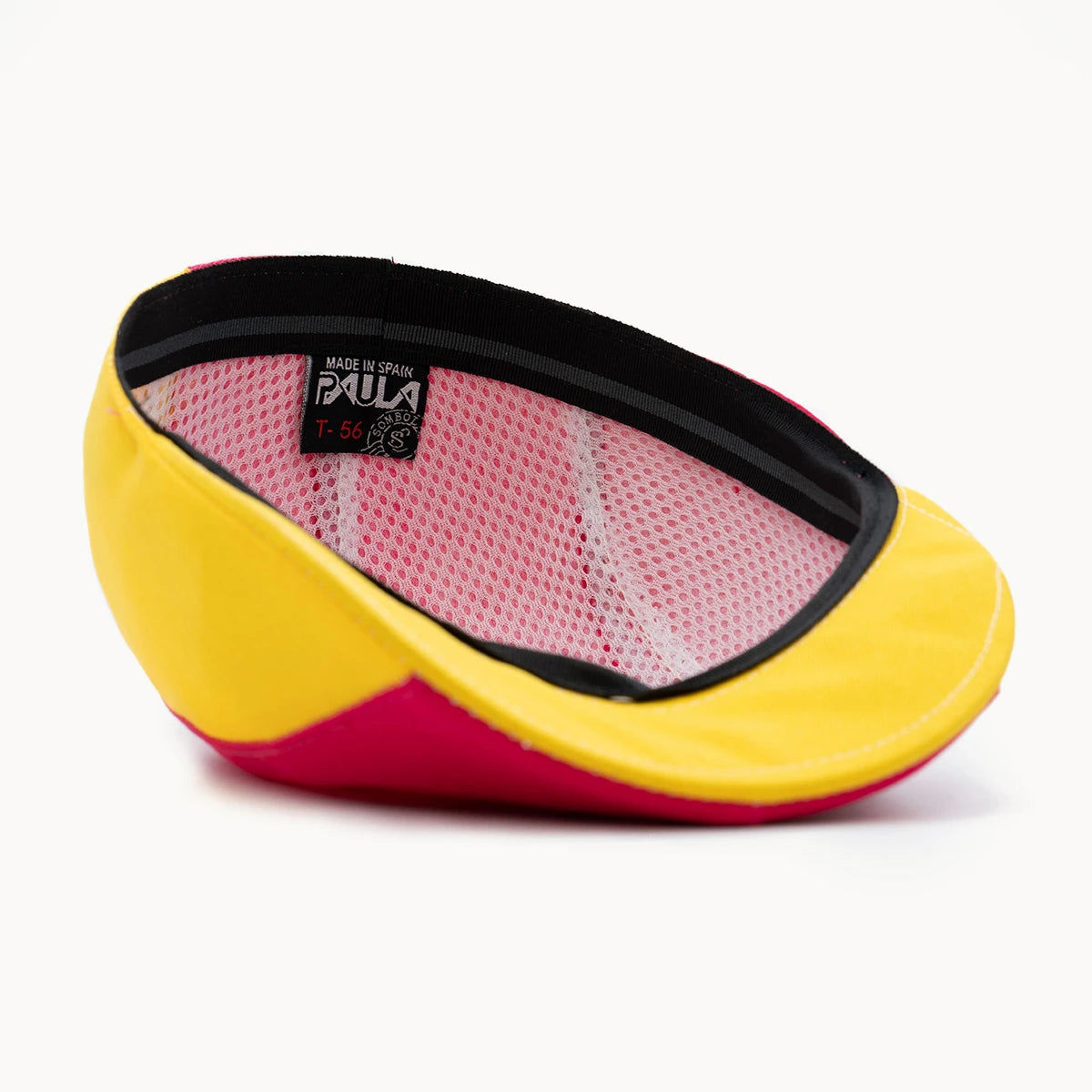 interior gorra técnica con forro transpirable rojo y amarillo