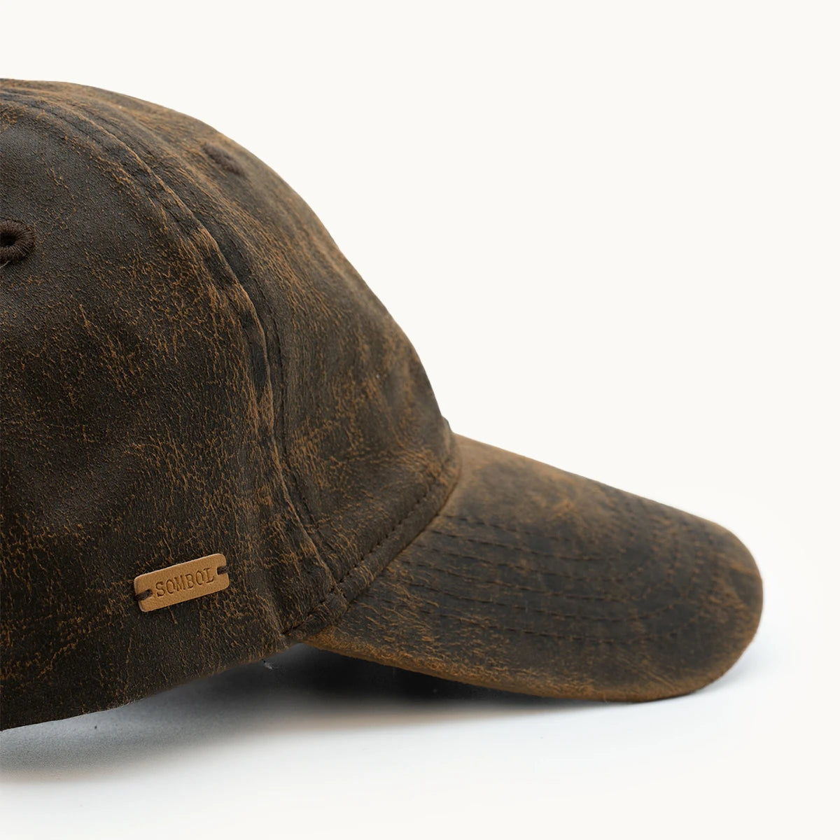 Gorra Paula Clásic Technical Encerado Marrón vista lateral - sompaula