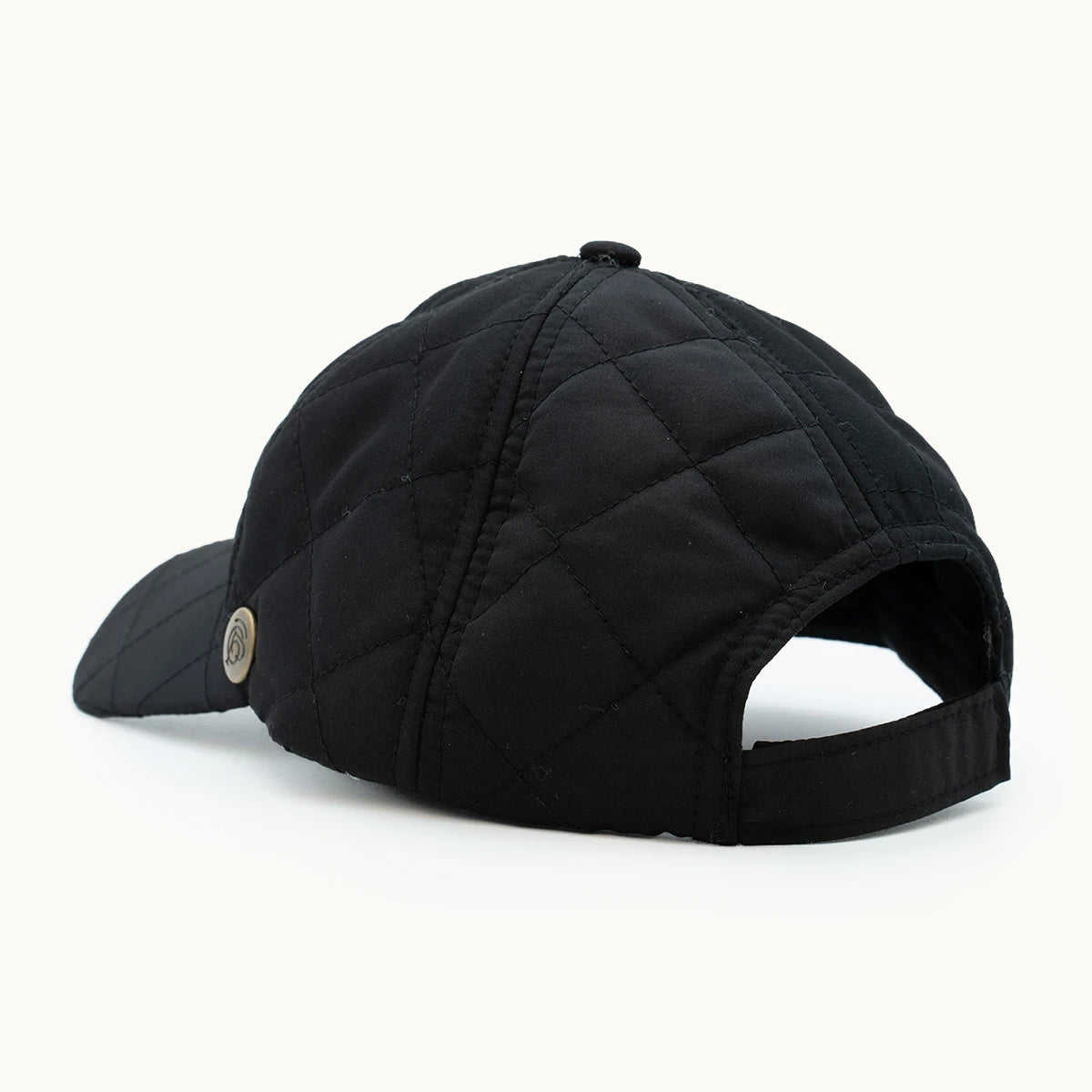 Gorra Paula Clásic Shield Negro Acolchado vista posterior - sompaula