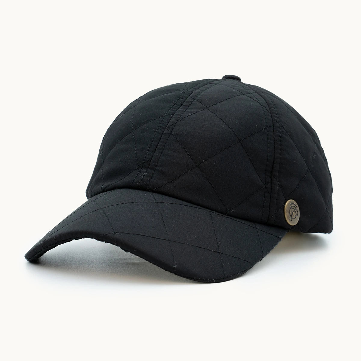 Gorra Paula Clásic Shield Negro Acolchado vista frontal - sompaula