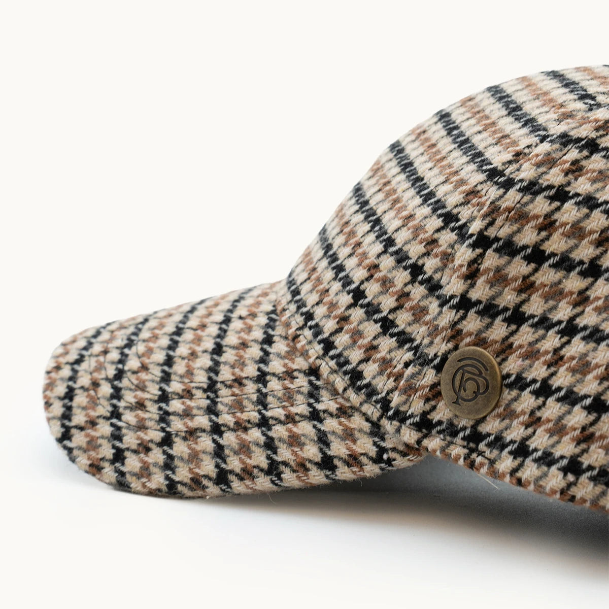 Gorra Paula Clásic Equestrian Crudo y Marrón vista lateral - sompaula